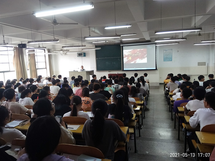 无码
党委探索实施入党积极分子“党课固定学习日”制度.jpg 无码
党委探索实施入党积极分子“党课固定学习日”制度.jpg